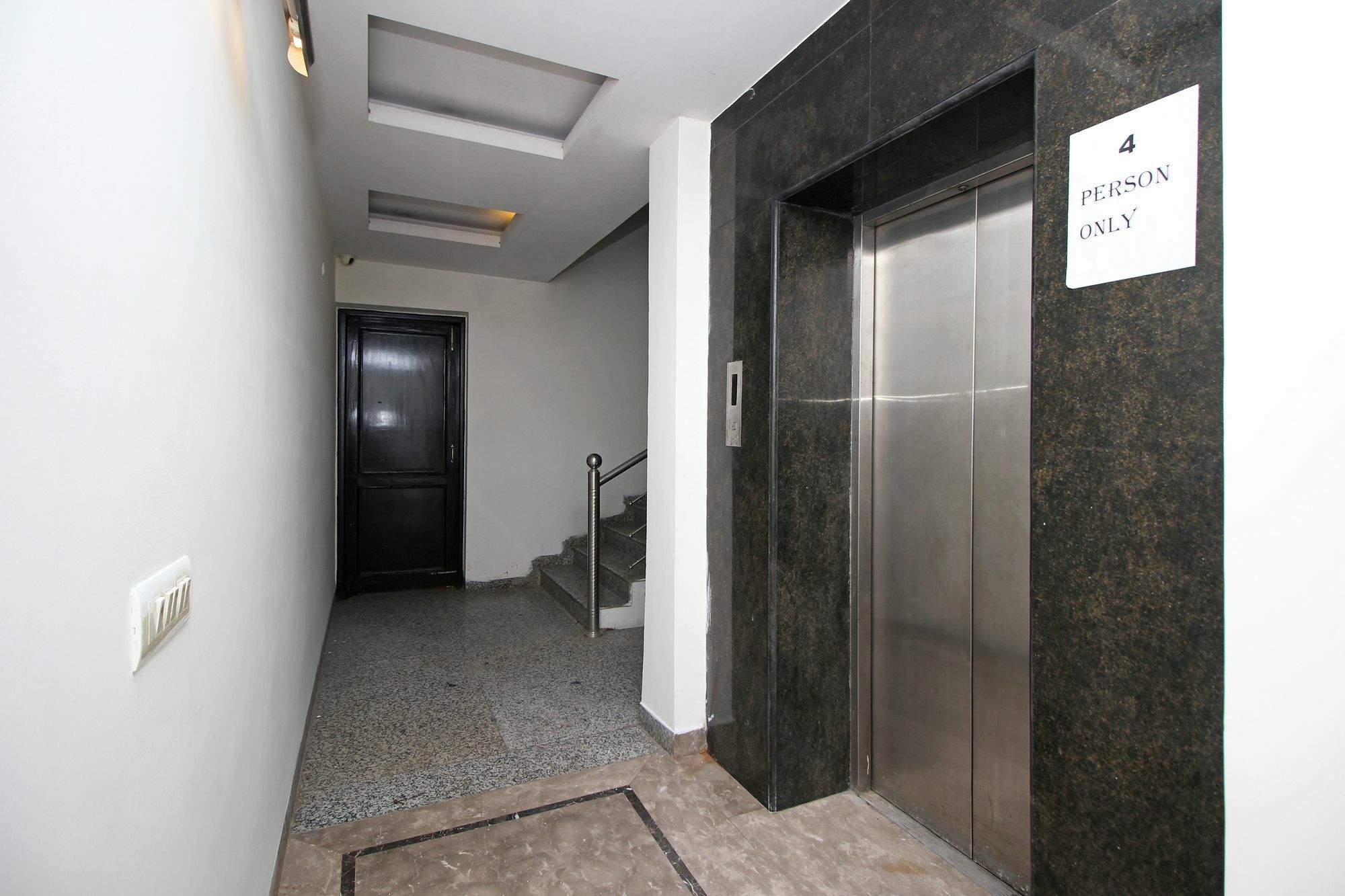 Oyo 9030 Hotel Delhi Airport Plaza New Delhi Exterior photo